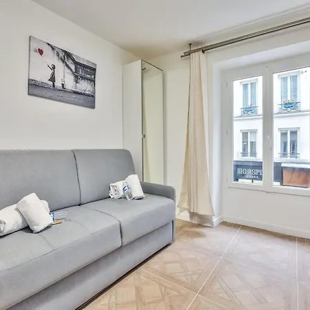 Holiday home - Place De La Republique Paris